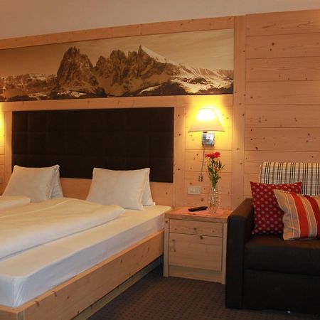 Hotel Garni Doris Castelrotto Quarto foto